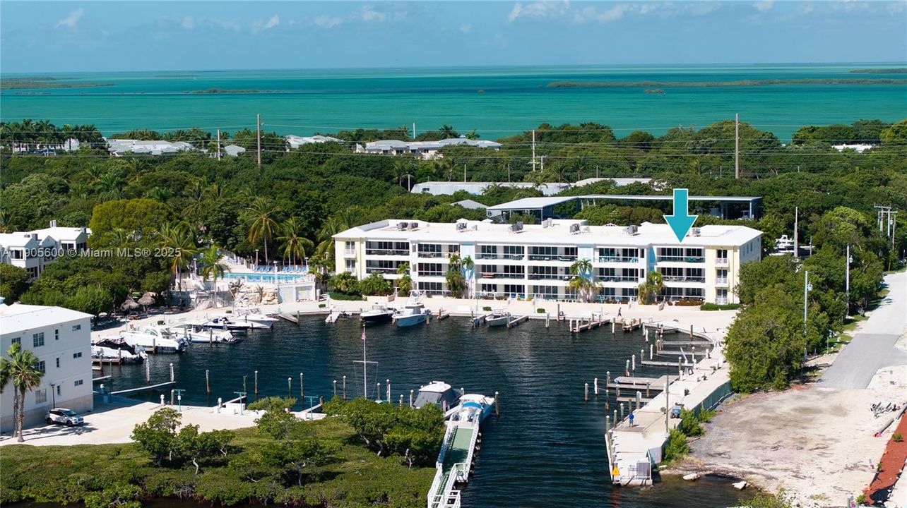 待售: $2,099,990 (4 贝兹, 3 浴室, 2635 平方英尺)