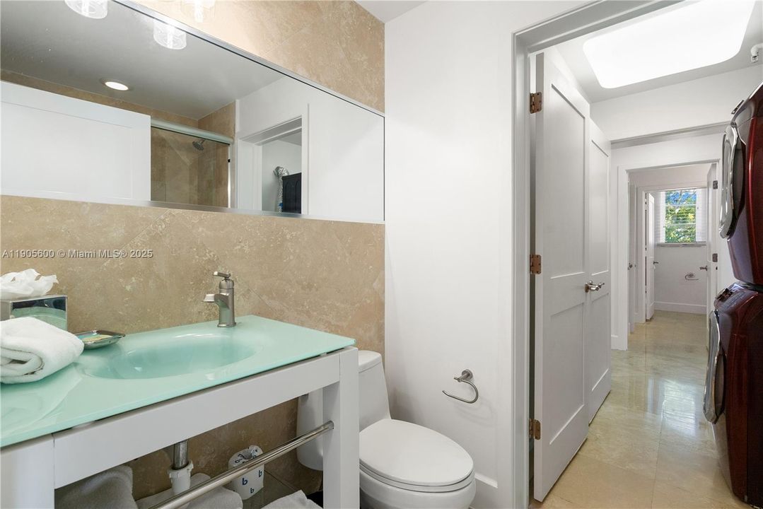 待售: $2,099,990 (4 贝兹, 3 浴室, 2635 平方英尺)