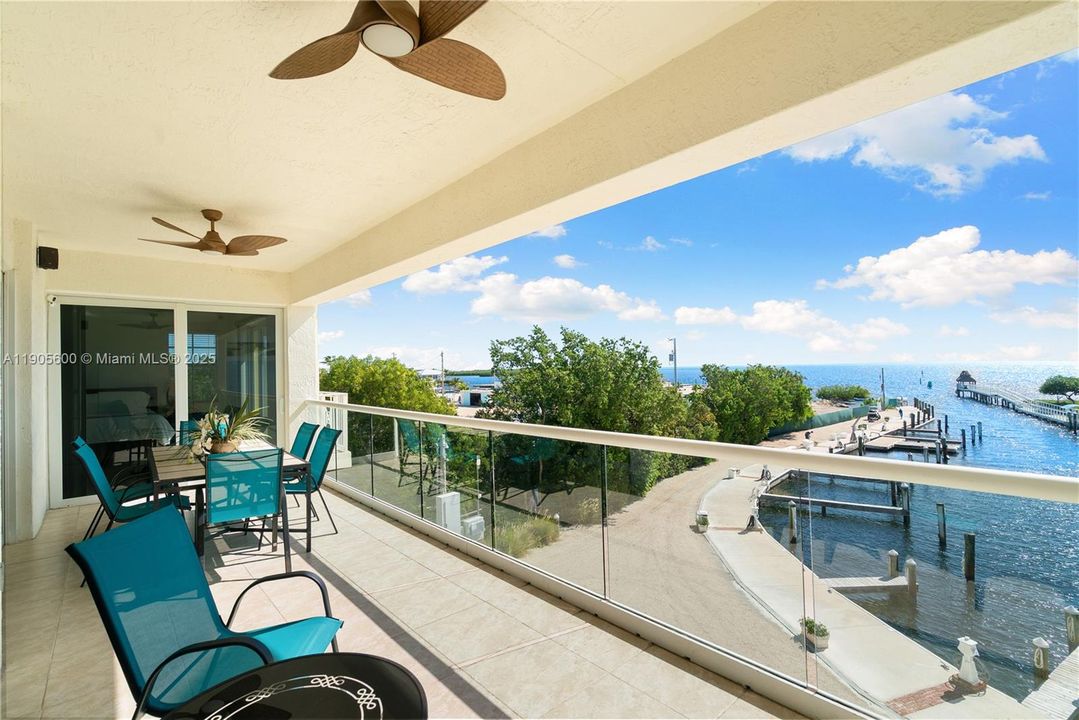 待售: $2,099,990 (4 贝兹, 3 浴室, 2635 平方英尺)