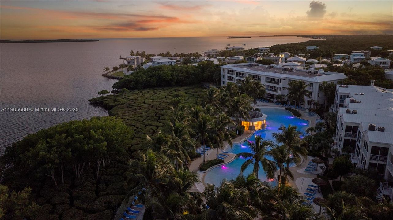 待售: $2,099,990 (4 贝兹, 3 浴室, 2635 平方英尺)