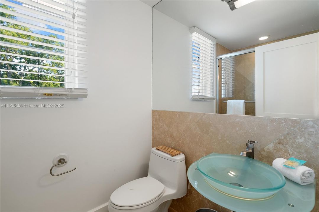 待售: $2,099,990 (4 贝兹, 3 浴室, 2635 平方英尺)