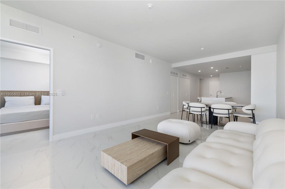 For Rent: $12,000 (2 beds, 3 baths, 1542 Square Feet)