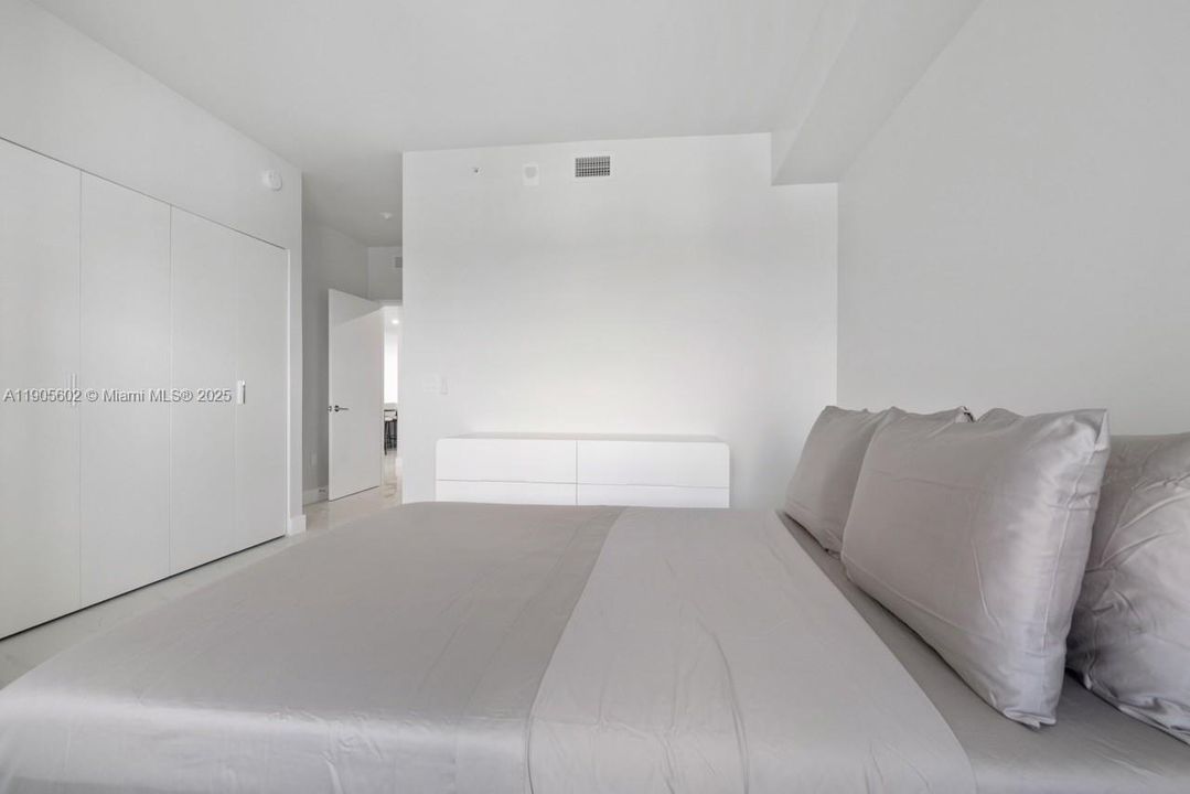 For Rent: $12,000 (2 beds, 3 baths, 1542 Square Feet)