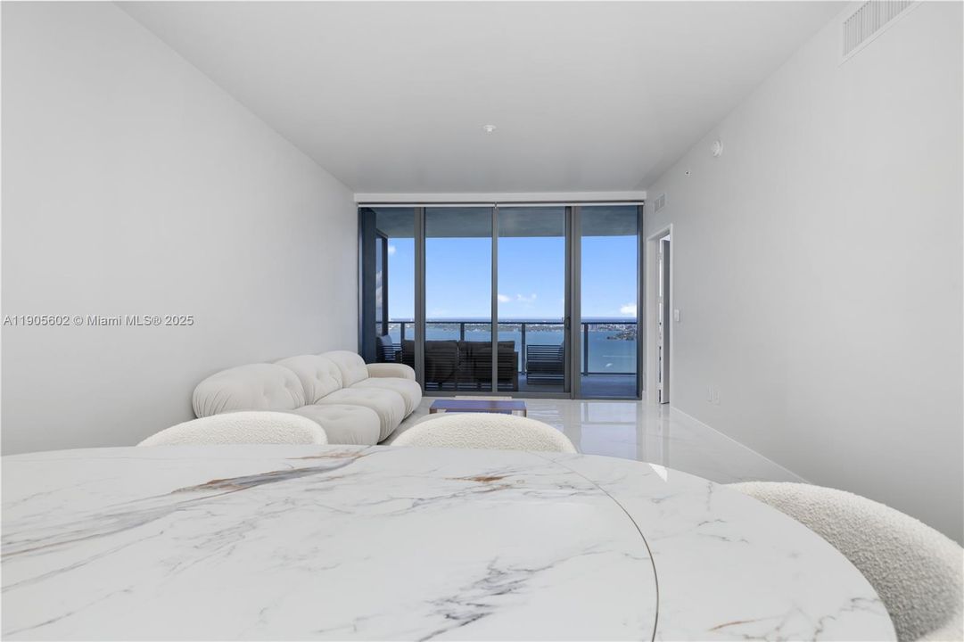 For Rent: $12,000 (2 beds, 3 baths, 1542 Square Feet)