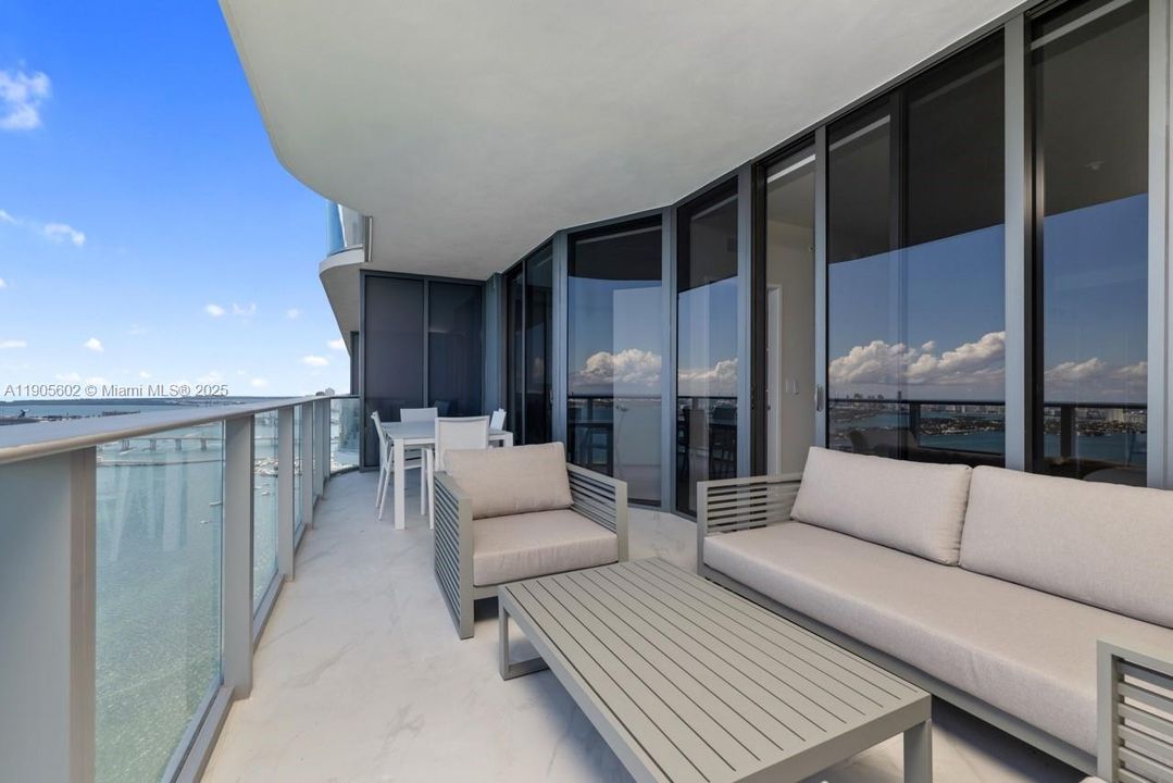 For Rent: $12,000 (2 beds, 3 baths, 1542 Square Feet)