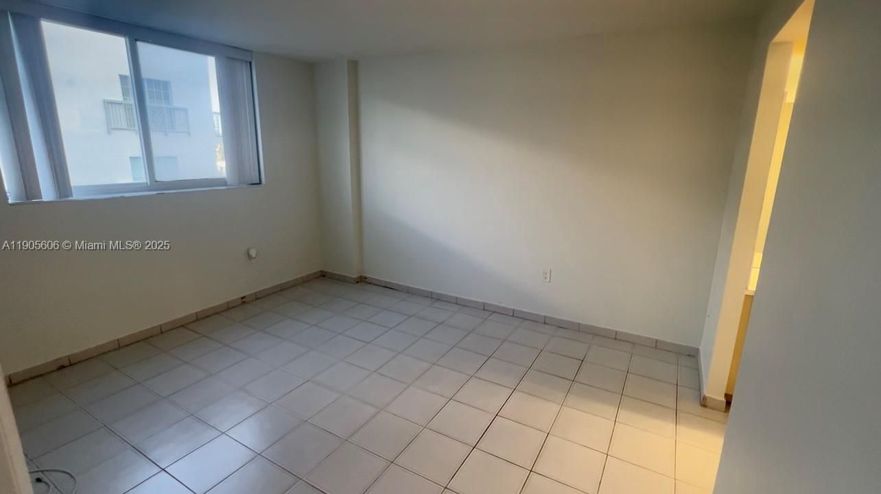 For Rent: $2,500 (1 beds, 1 baths, 655 Square Feet)