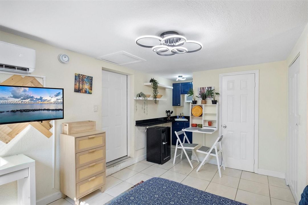 Active With Contract: $1,325,000 (5 beds, 3 baths, 2479 Square Feet)