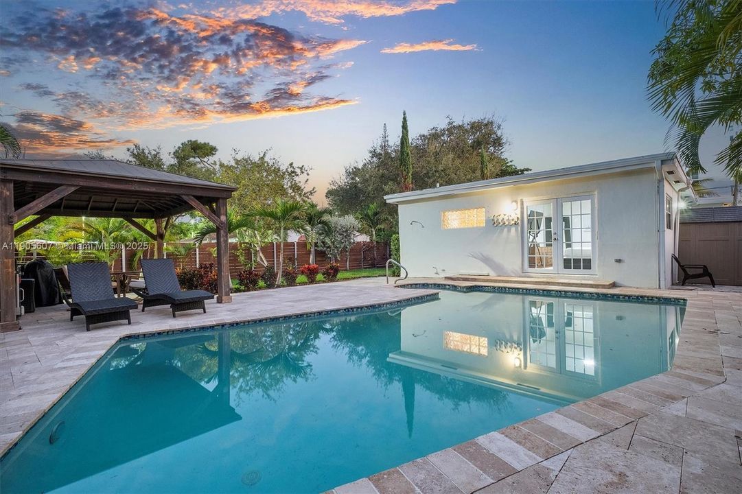 Active With Contract: $1,325,000 (5 beds, 3 baths, 2479 Square Feet)