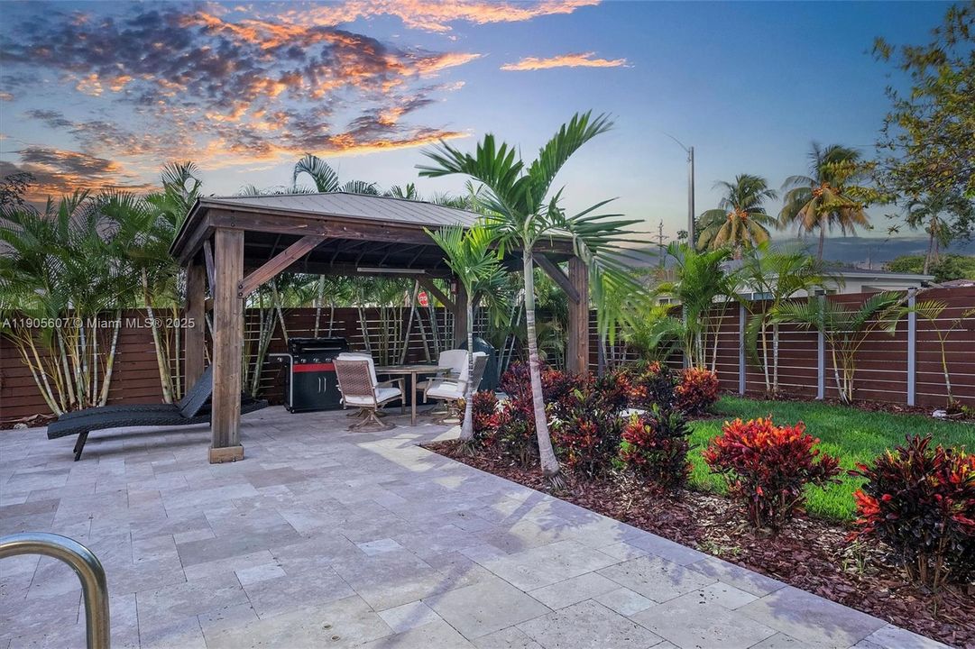 Active With Contract: $1,325,000 (5 beds, 3 baths, 2479 Square Feet)