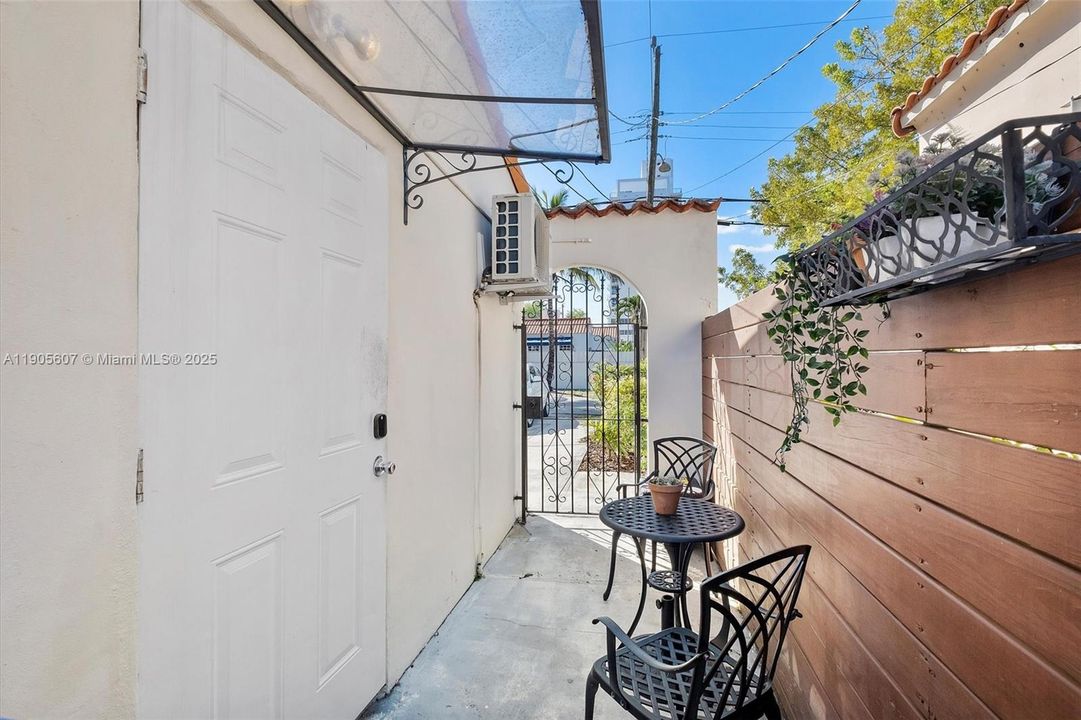 Active With Contract: $1,325,000 (5 beds, 3 baths, 2479 Square Feet)