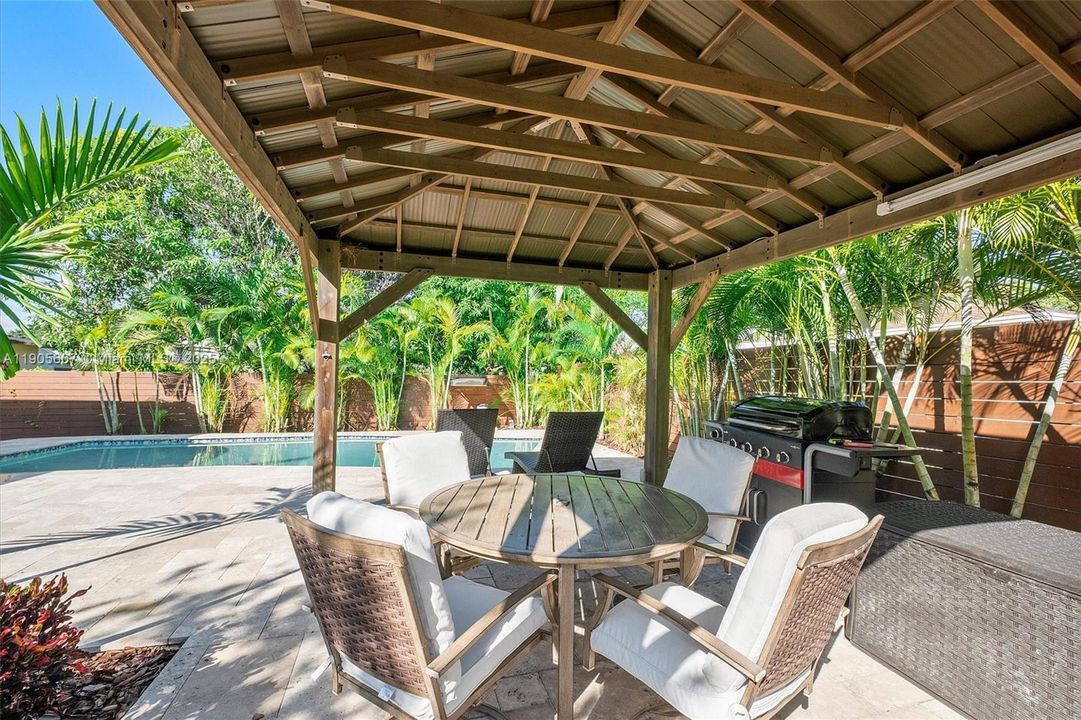 Active With Contract: $1,325,000 (5 beds, 3 baths, 2479 Square Feet)