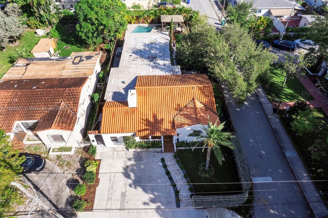 Active With Contract: $1,325,000 (5 beds, 3 baths, 2479 Square Feet)