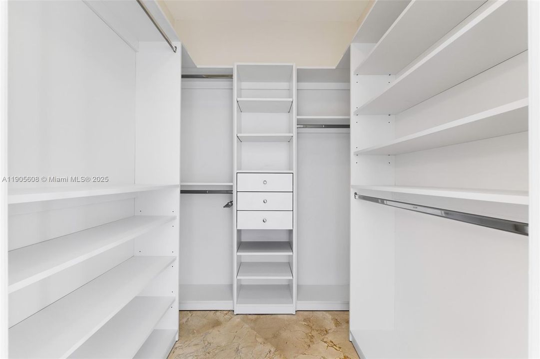 For Sale: $625,000 (2 beds, 2 baths, 1158 Square Feet)