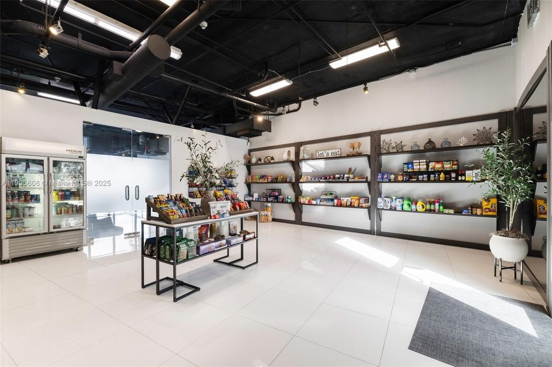 For Sale: $625,000 (2 beds, 2 baths, 1158 Square Feet)