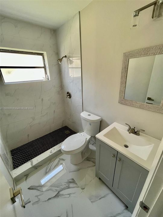 Recently Rented: $2,500 (2 beds, 2 baths, 900 Square Feet)