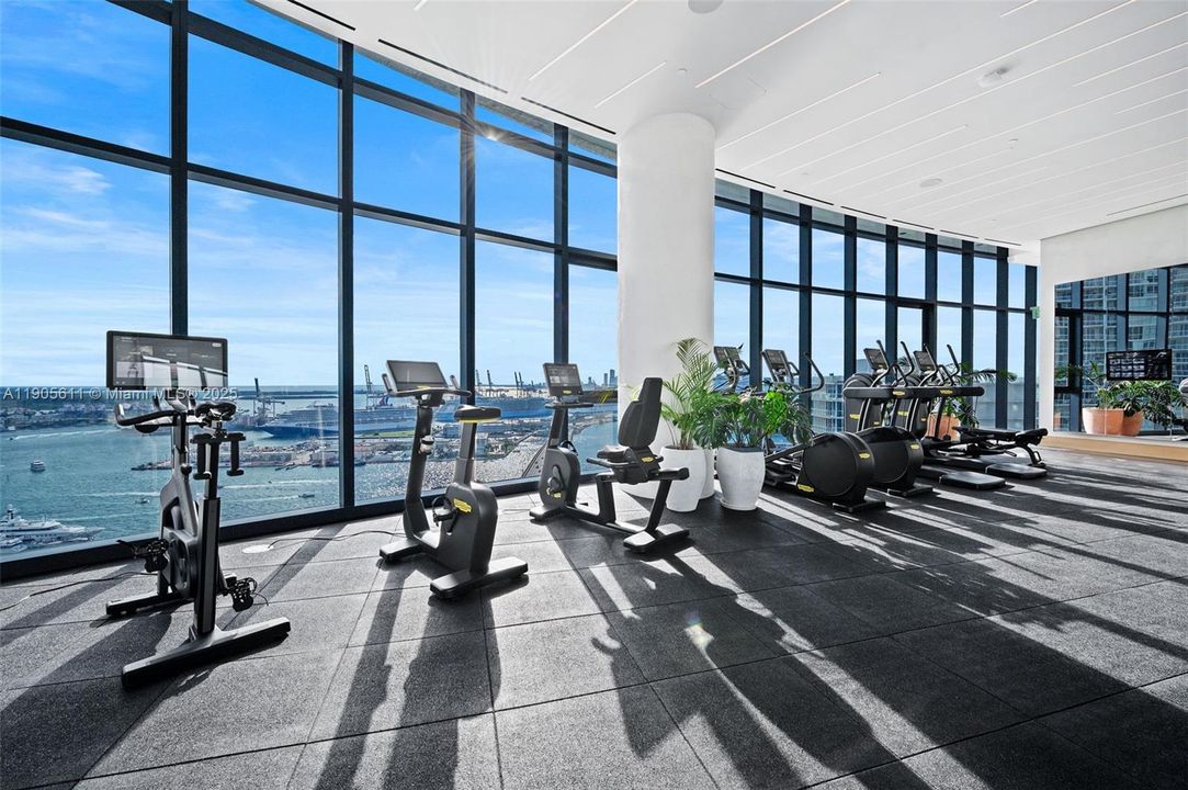 five-park-miami-beach-4104-for-rent-maria-rosales-chic-living-miami