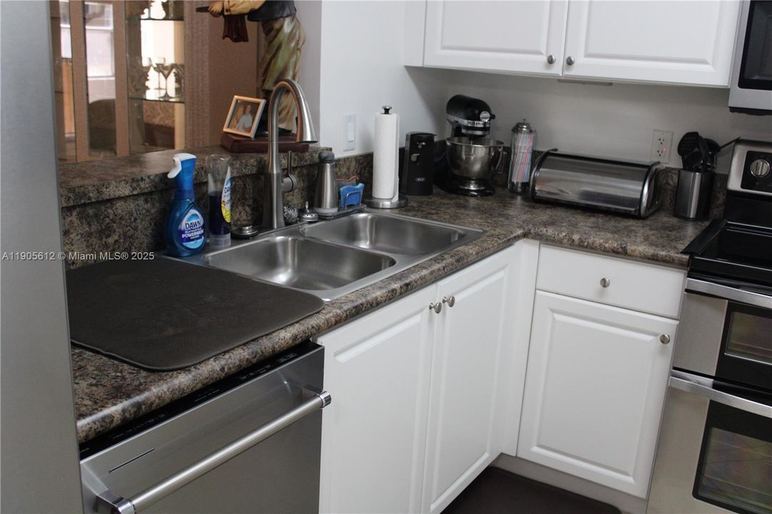 出租: $2,800 (2 贝兹, 2 浴室, 1162 平方英尺)