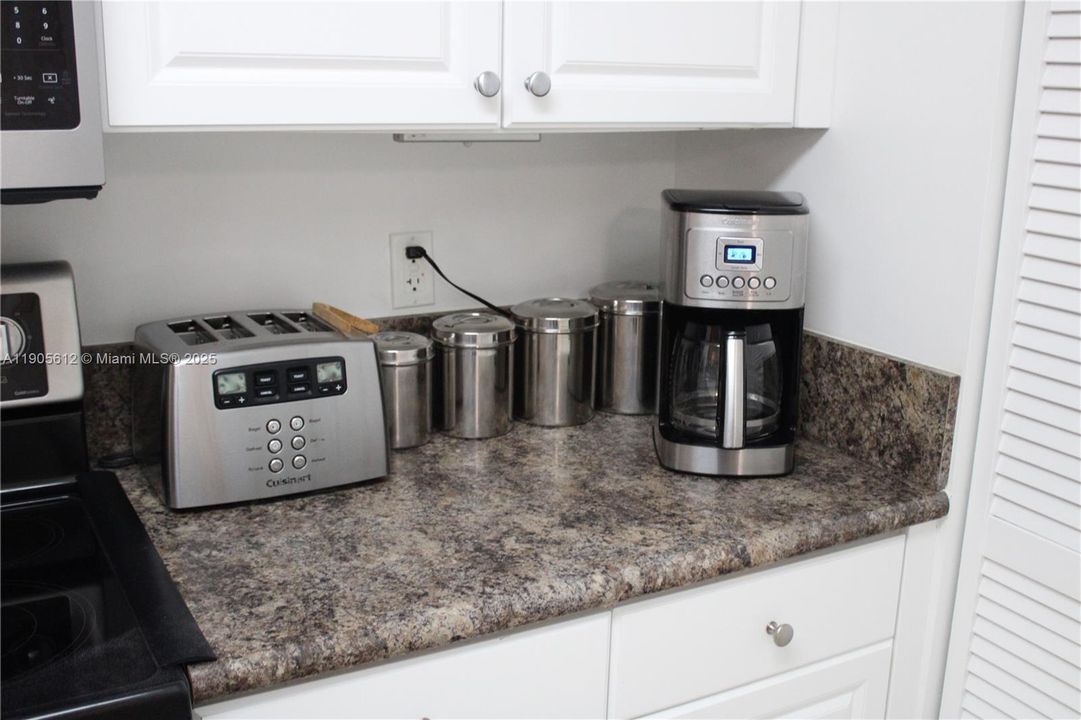 出租: $2,800 (2 贝兹, 2 浴室, 1162 平方英尺)