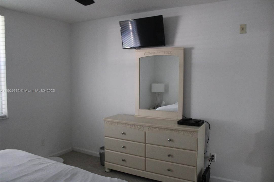 出租: $2,800 (2 贝兹, 2 浴室, 1162 平方英尺)