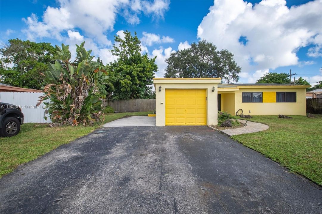 待售: $524,500 (4 贝兹, 2 浴室, 1390 平方英尺)