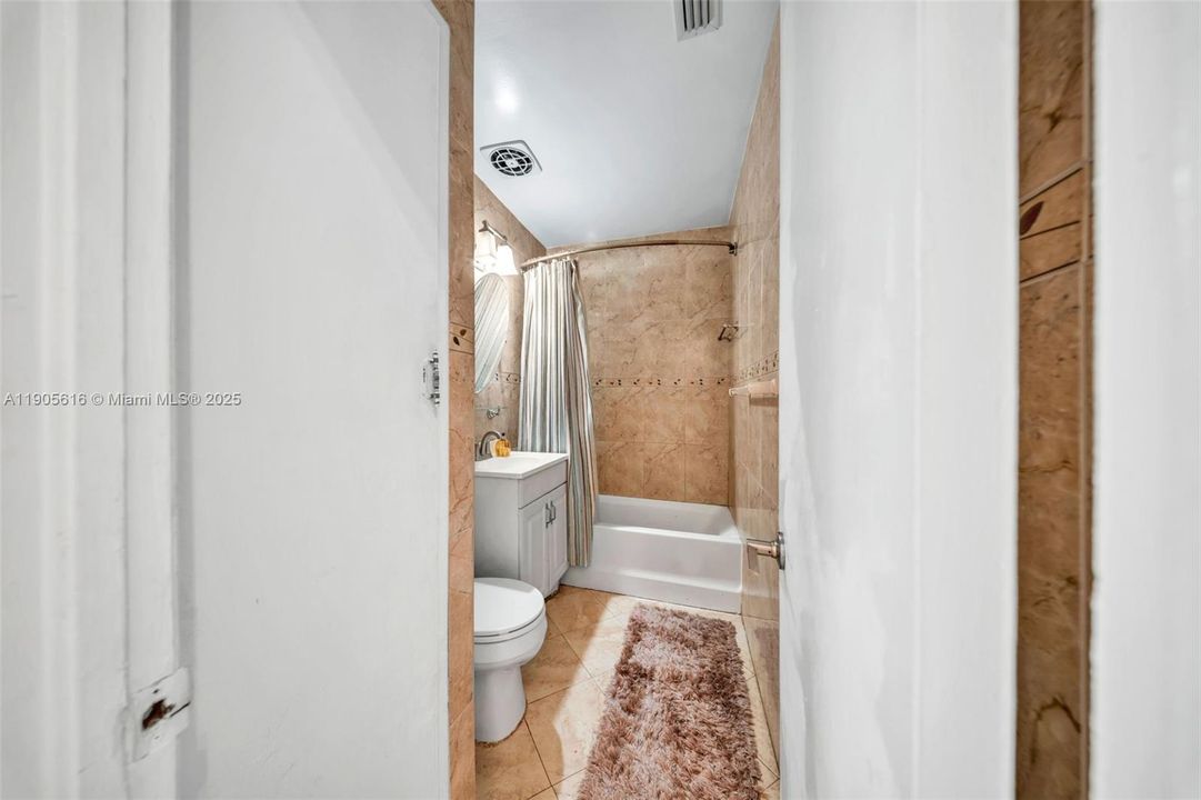 待售: $524,500 (4 贝兹, 2 浴室, 1390 平方英尺)