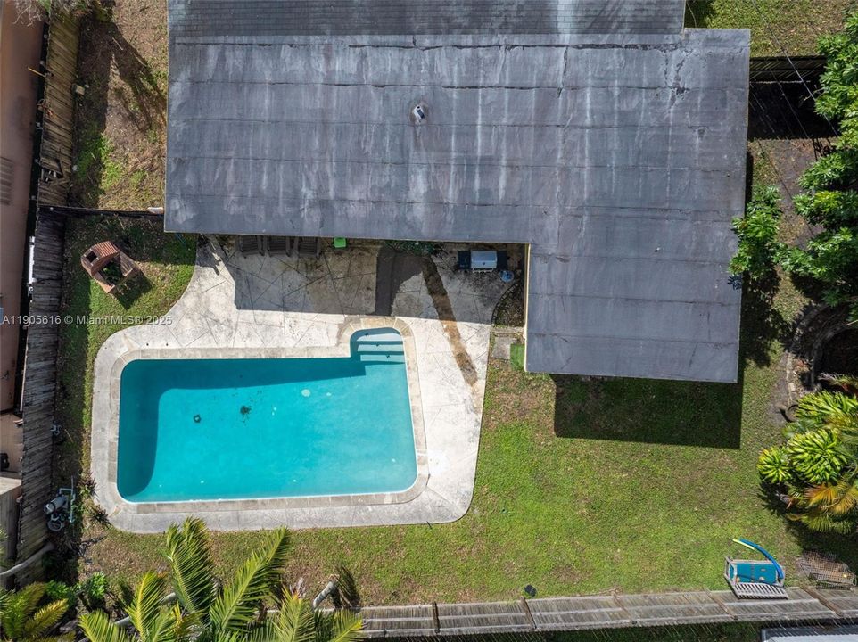 待售: $524,500 (4 贝兹, 2 浴室, 1390 平方英尺)