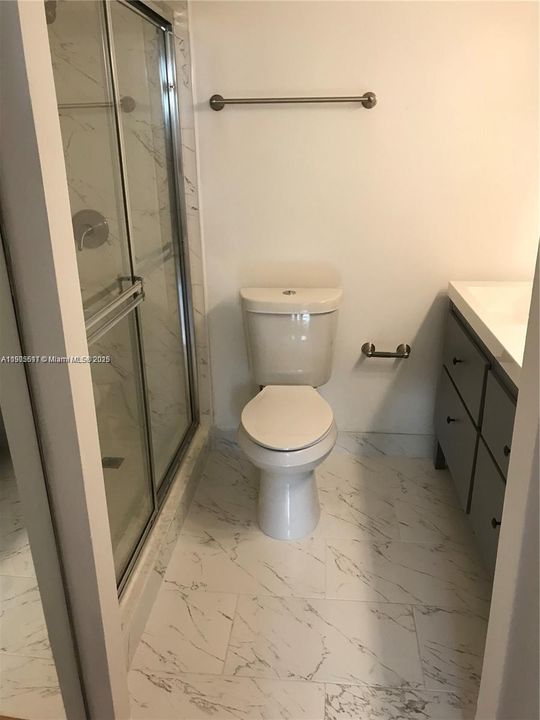 For Sale: $225,000 (2 beds, 2 baths, 1015 Square Feet)