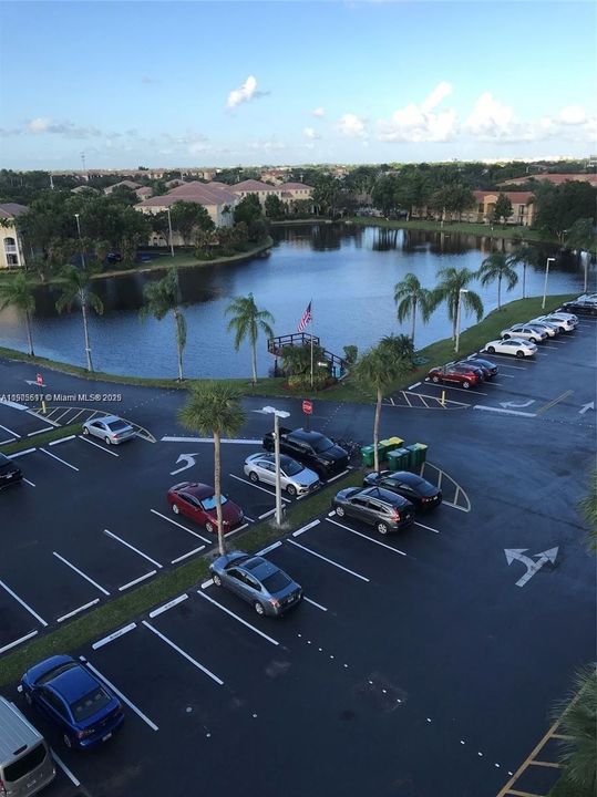 For Sale: $225,000 (2 beds, 2 baths, 1015 Square Feet)