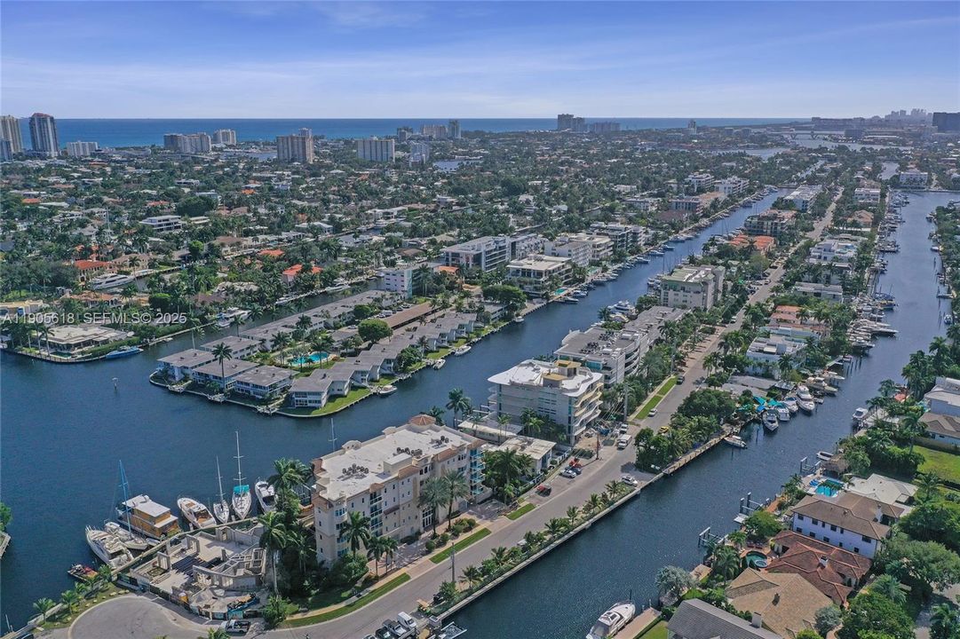 For Sale: $1,999,000 (2 beds, 2 baths, 2394 Square Feet)