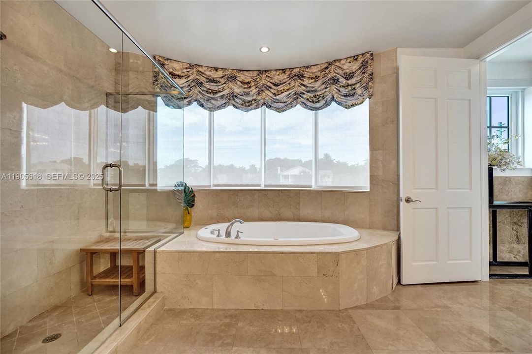 For Sale: $1,999,000 (2 beds, 2 baths, 2394 Square Feet)