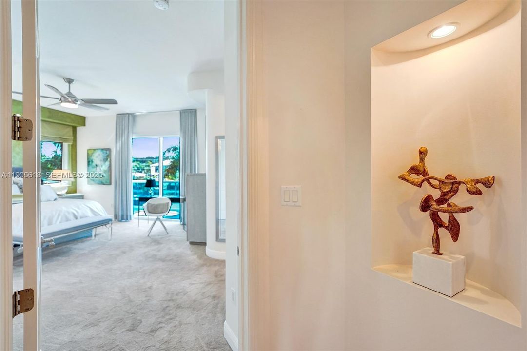 For Sale: $1,999,000 (2 beds, 2 baths, 2394 Square Feet)