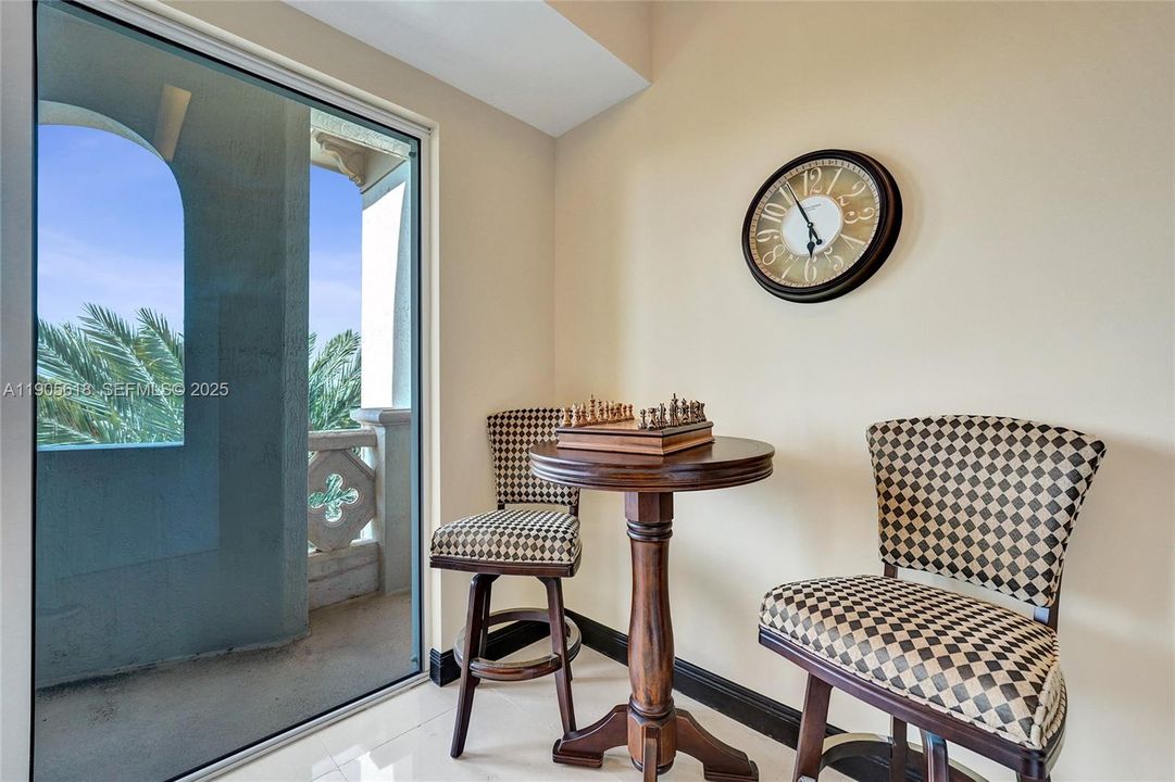 For Sale: $1,999,000 (2 beds, 2 baths, 2394 Square Feet)