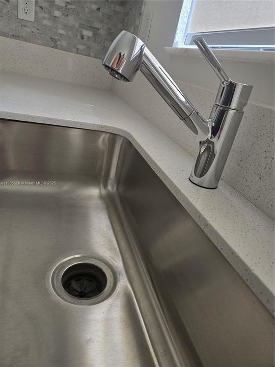 出租: $2,600 (3 贝兹, 2 浴室, 1483 平方英尺)