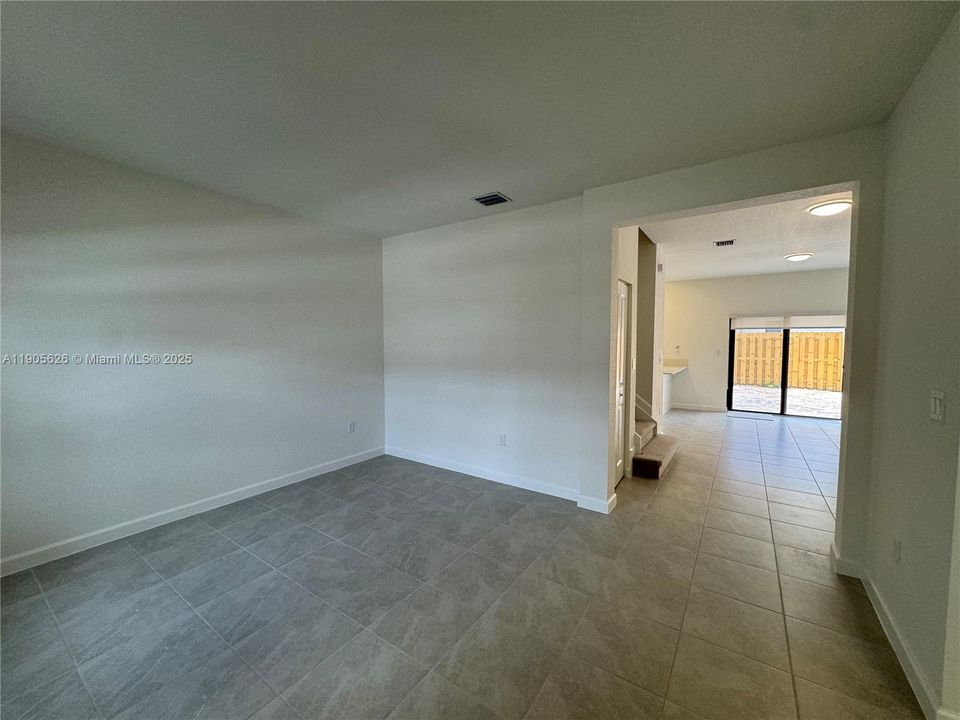 出租: $2,600 (3 贝兹, 2 浴室, 1483 平方英尺)