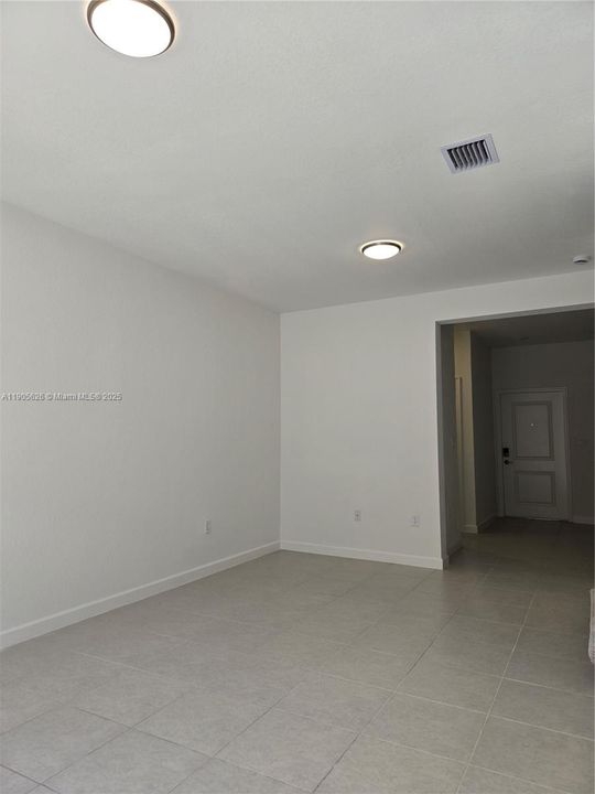 出租: $2,600 (3 贝兹, 2 浴室, 1483 平方英尺)