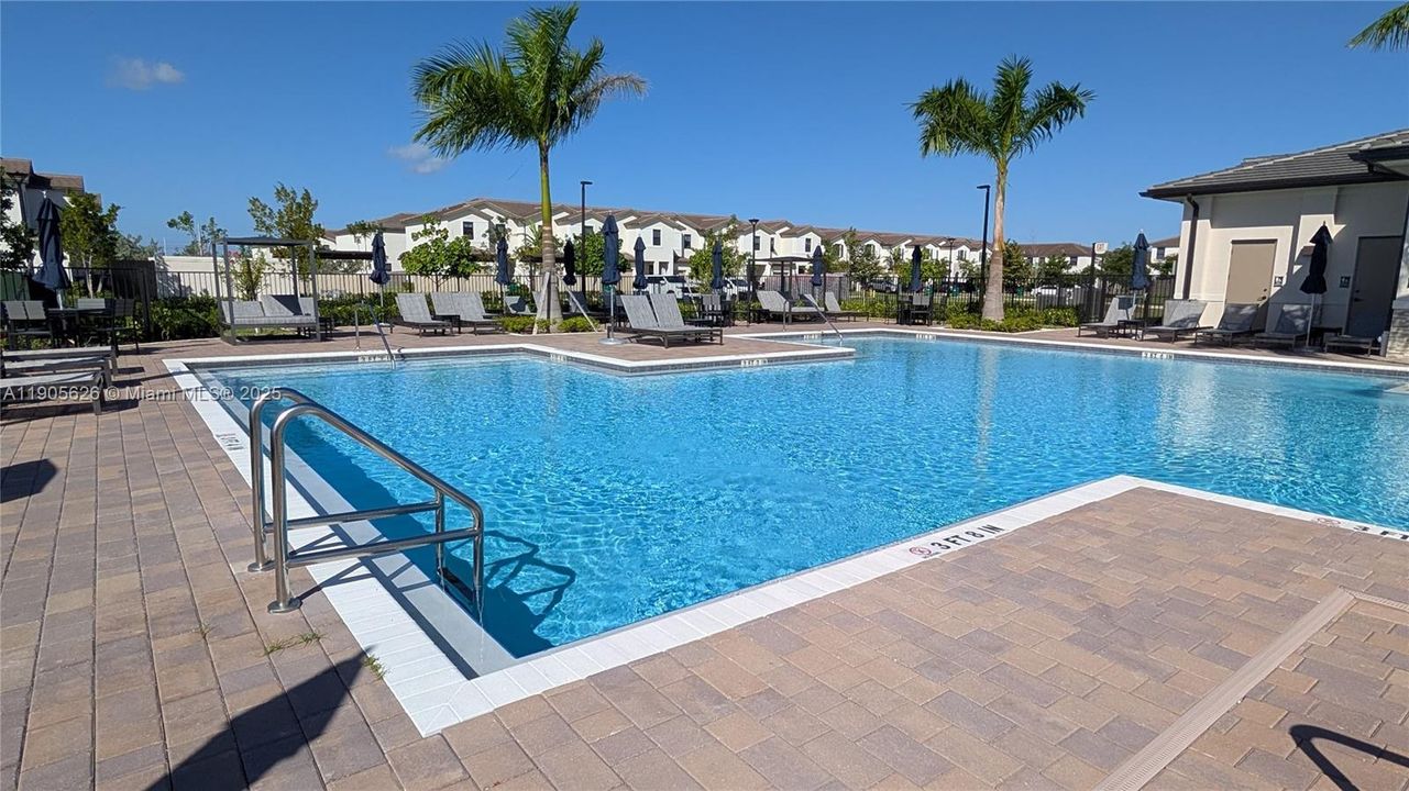 出租: $2,600 (3 贝兹, 2 浴室, 1483 平方英尺)