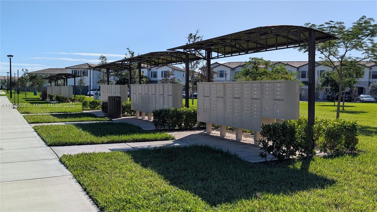 出租: $2,600 (3 贝兹, 2 浴室, 1483 平方英尺)