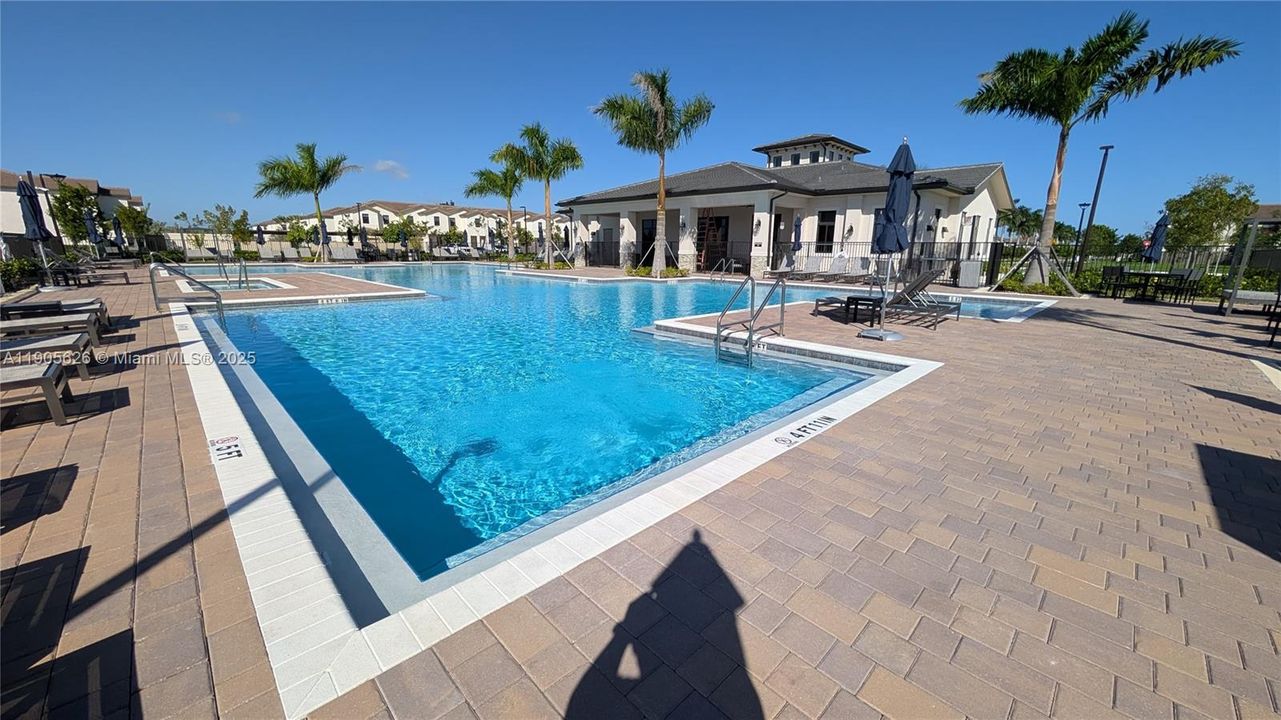 出租: $2,600 (3 贝兹, 2 浴室, 1483 平方英尺)