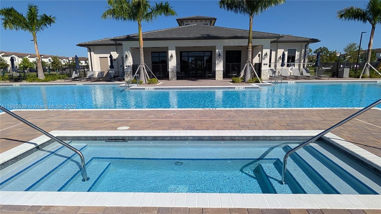 出租: $2,600 (3 贝兹, 2 浴室, 1483 平方英尺)