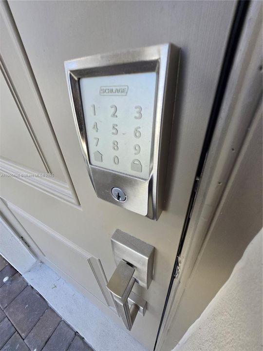 出租: $2,600 (3 贝兹, 2 浴室, 1483 平方英尺)