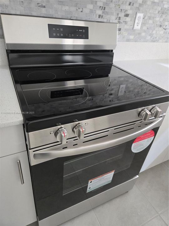 出租: $2,600 (3 贝兹, 2 浴室, 1483 平方英尺)