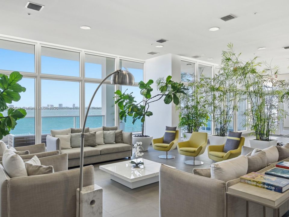 Recently Rented: $5,600 (2 beds, 2 baths, 1400 Square Feet)