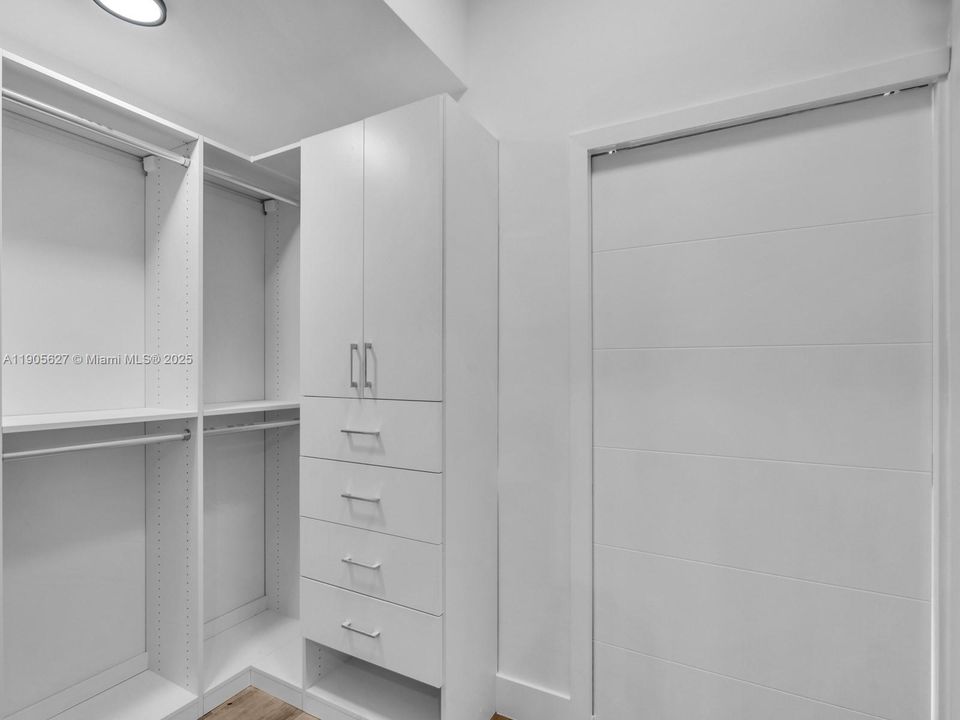 Recently Rented: $5,600 (2 beds, 2 baths, 1400 Square Feet)