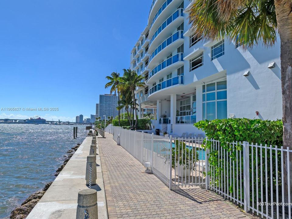 Recently Rented: $5,600 (2 beds, 2 baths, 1400 Square Feet)