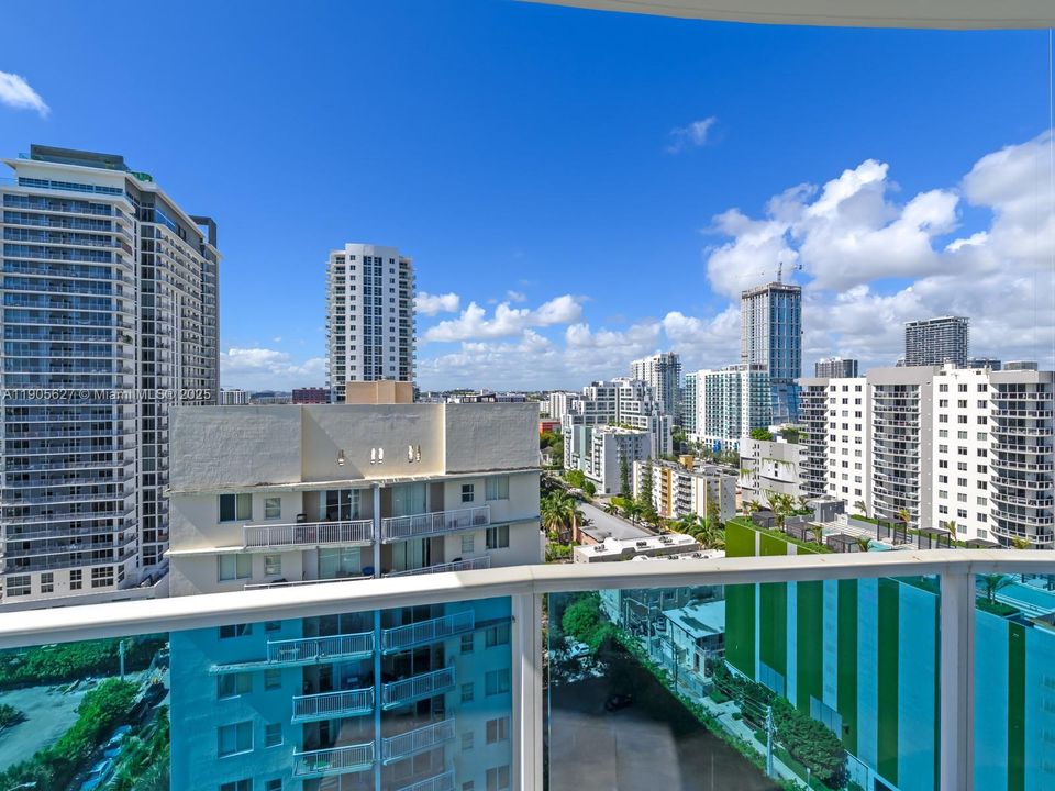 Recently Rented: $5,600 (2 beds, 2 baths, 1400 Square Feet)