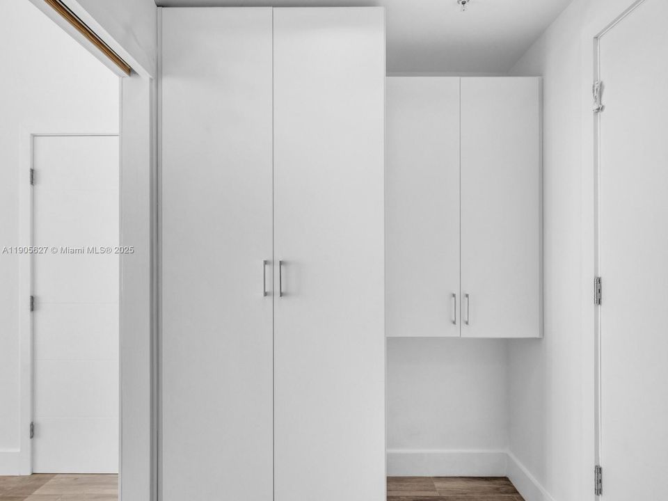 Recently Rented: $5,600 (2 beds, 2 baths, 1400 Square Feet)