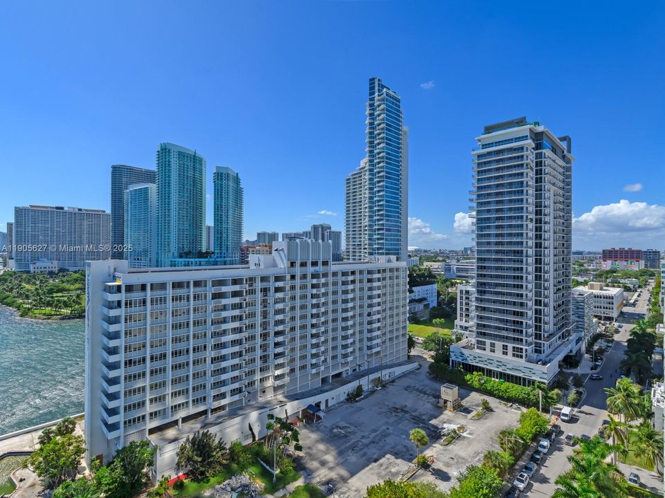 Recently Rented: $5,600 (2 beds, 2 baths, 1400 Square Feet)