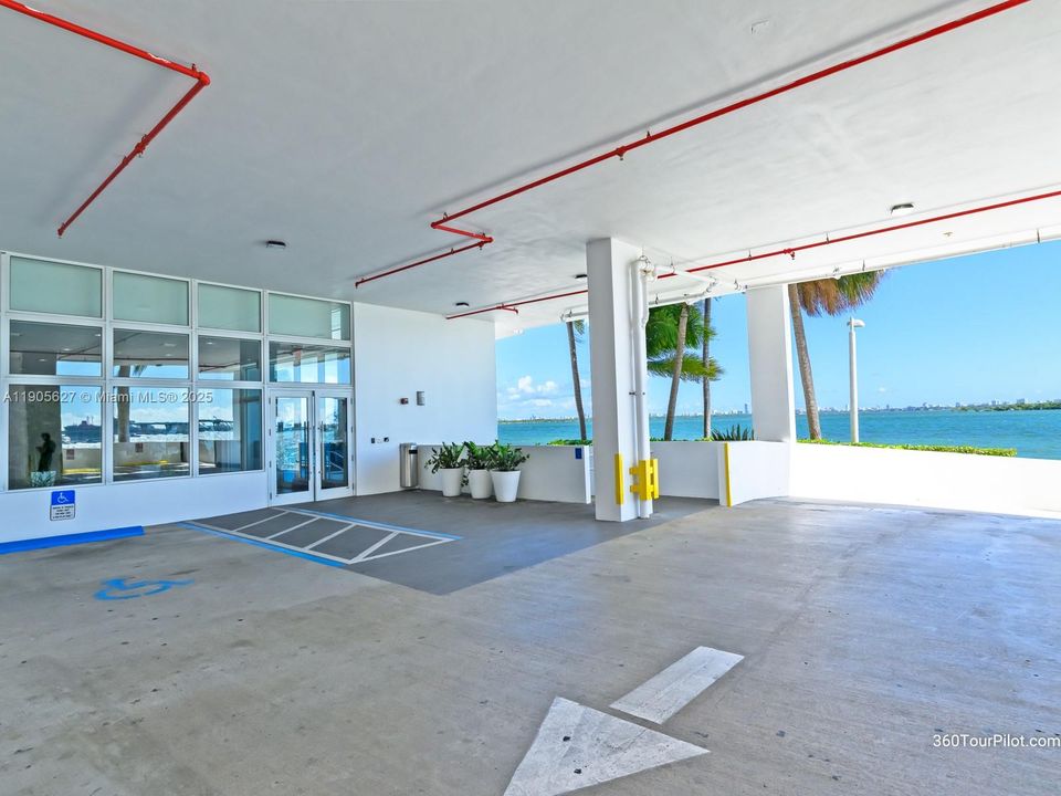 Recently Rented: $5,600 (2 beds, 2 baths, 1400 Square Feet)