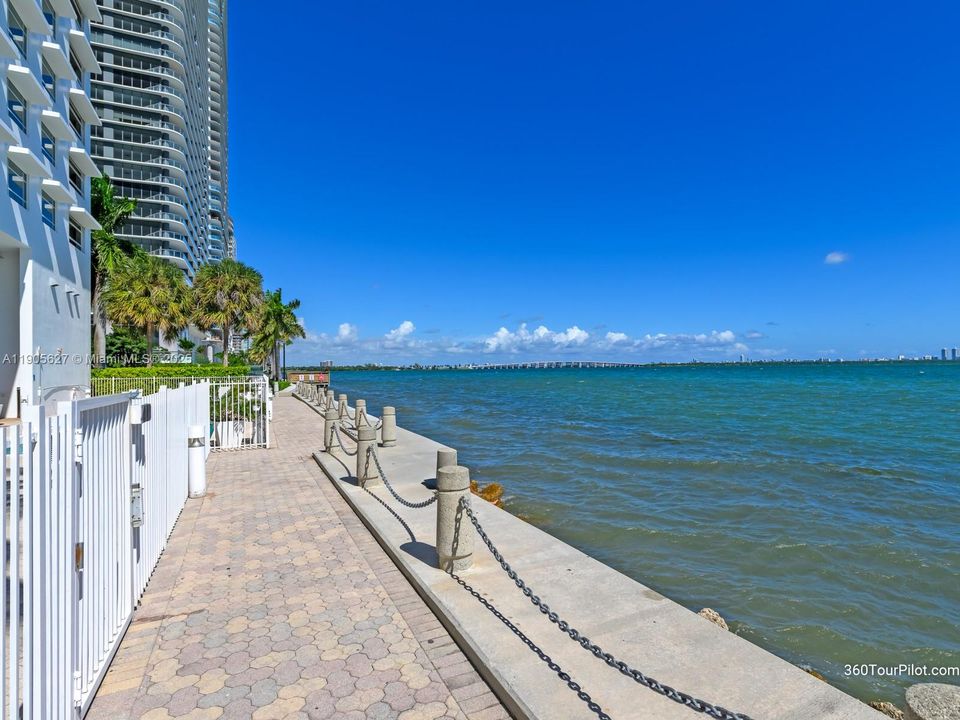 Recently Rented: $5,600 (2 beds, 2 baths, 1400 Square Feet)