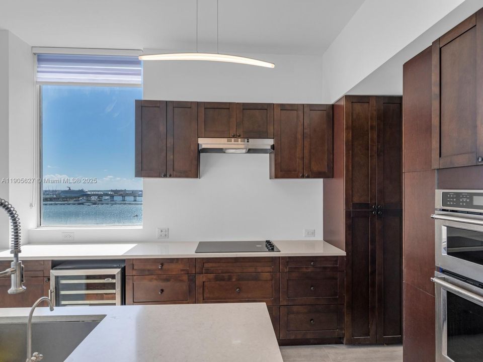 Recently Rented: $5,600 (2 beds, 2 baths, 1400 Square Feet)